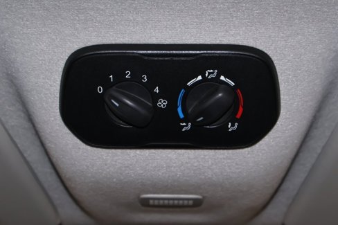 Certified 2016 Ford Transit 150 XLT image 28