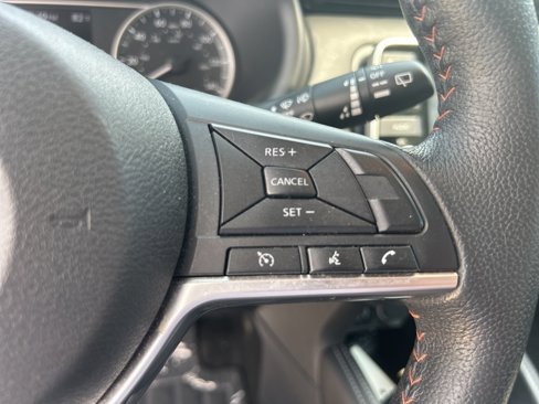 Used 2018 Nissan Kicks SR image 24