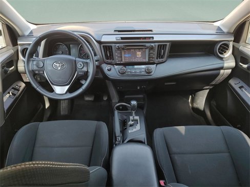 Used 2018 Toyota RAV4 XLE image 12