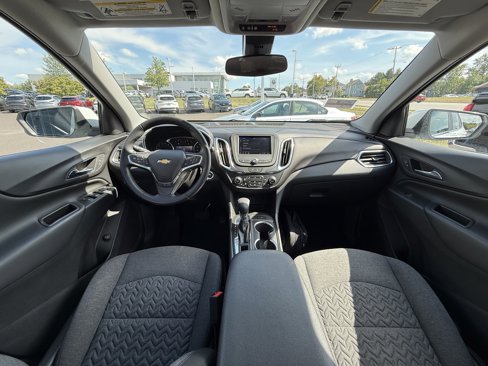 Used 2022 Chevrolet Equinox LT image 3
