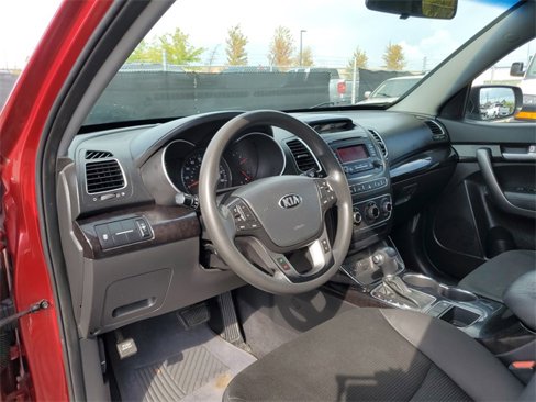 Used 2015 Kia Sorento LX image 10