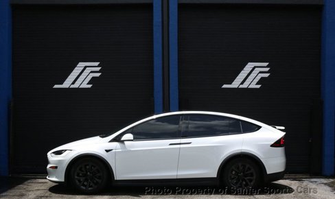 Used 2023 Tesla Model X image 2