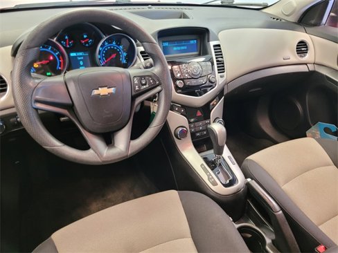 Used 2014 Chevrolet Cruze LS image 8