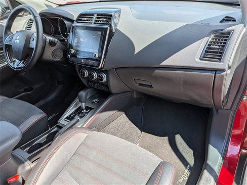 Used 2022 Mitsubishi Outlander Sport SE image 29