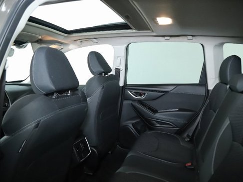 Used 2020 Subaru Forester Premium image 15