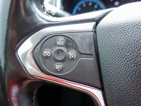 Used 2020 Chevrolet Traverse LT image 32