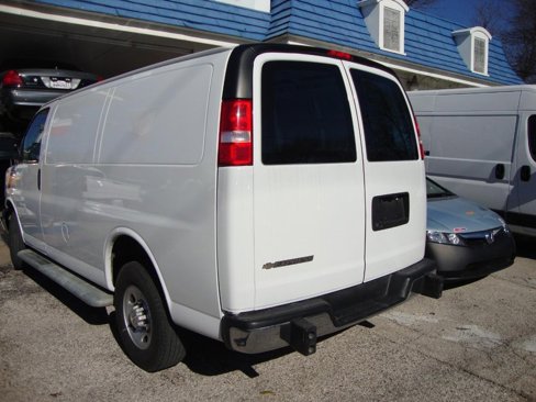 Used 2021 Chevrolet Express 2500 w/ Driver Convenience Package image 3