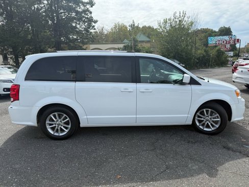 Used 2018 Dodge Grand Caravan SXT image 6