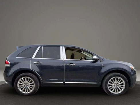 Used 2013 Lincoln MKX FWD image 8