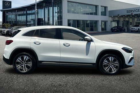 Used 2025 Mercedes-Benz GLA 250 4MATIC image 3