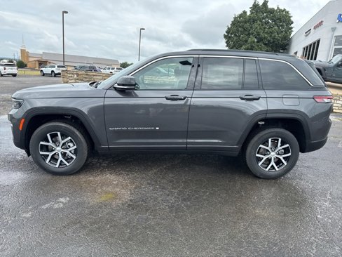 New 2025 Jeep Grand Cherokee Limited image 2