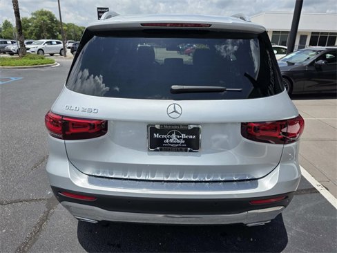 Certified 2021 Mercedes-Benz GLB 250 w/ Premium Package image 7