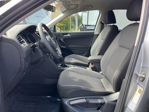 Certified 2021 Volkswagen Tiguan S image 10