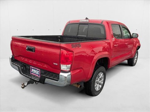 Used 2017 Toyota Tacoma SR5 image 5