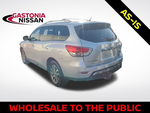 Used 2015 Nissan Pathfinder SV image 39