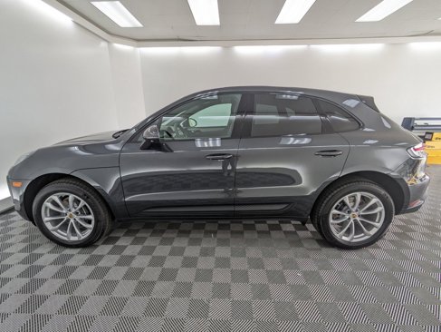 New 2026 Porsche Macan image 2