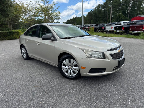 Used 2013 Chevrolet Cruze LS image 18