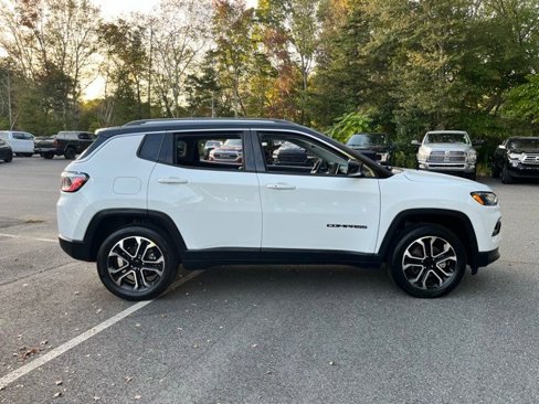 Used 2022 Jeep Compass Limited w/ Sun and Sound Group image 5