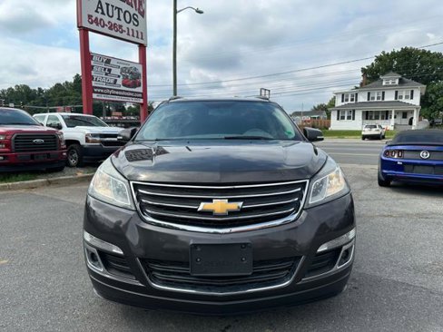 Used 2017 Chevrolet Traverse LT image 3