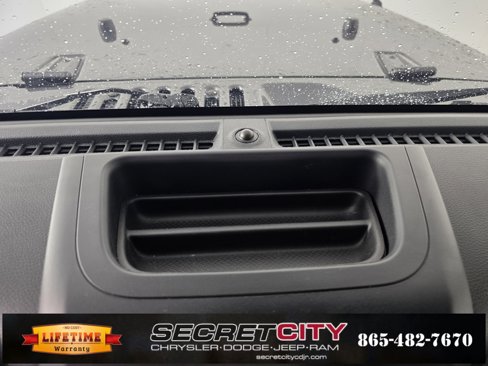 Used 2018 Jeep Wrangler Unlimited Sahara image 18