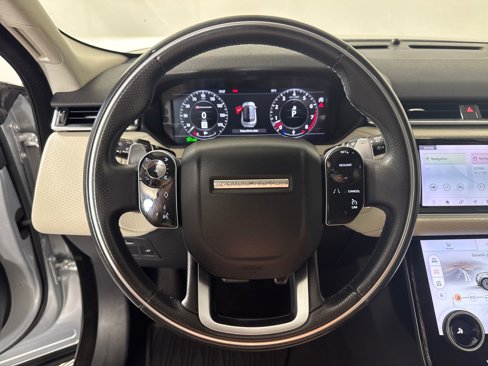 Used 2018 Land Rover Range Rover Velar R-Dynamic SE image 18