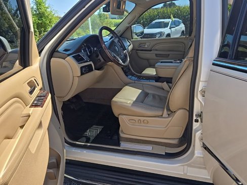 Used 2012 Cadillac Escalade ESV Luxury image 31