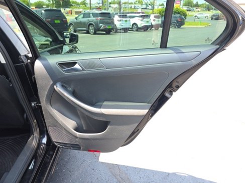 Used 2012 Volkswagen Jetta S image 35