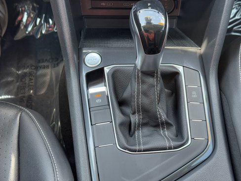 Certified 2022 Volkswagen Tiguan SE image 26