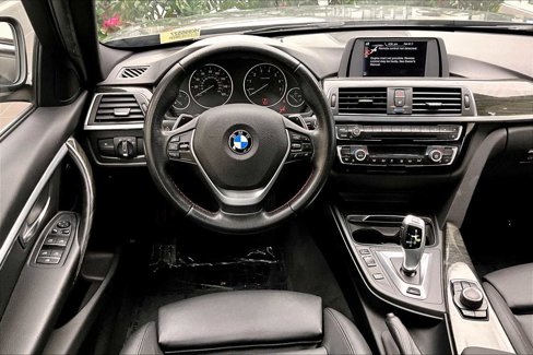 Used 2017 BMW 330e image 5