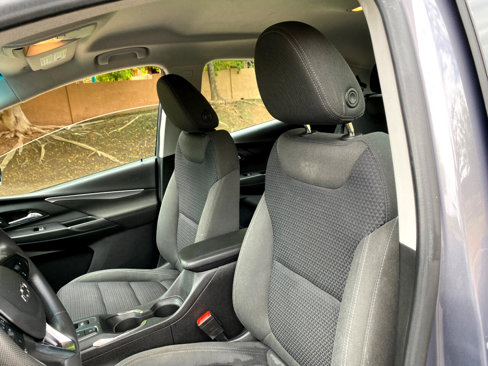Used 2023 Chevrolet Bolt LT image 30