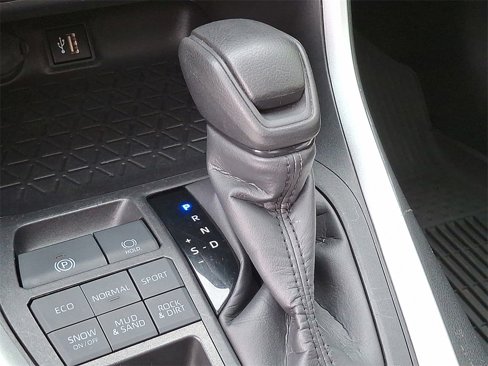 Used 2024 Toyota RAV4 XLE image 20