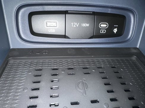 New 2025 Hyundai Venue Limited image 18