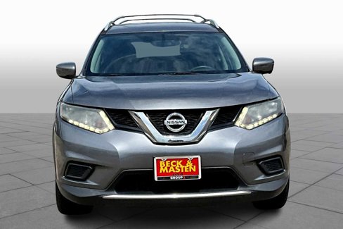 Used 2016 Nissan Rogue SV w/ SV Premium Package image 3