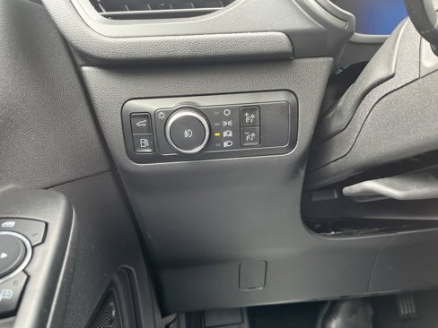 Used 2023 Ford Escape SE image 21
