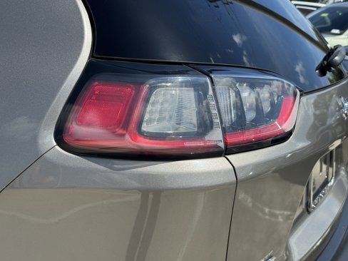 Used 2020 Jeep Cherokee Latitude image 10