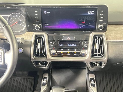 Used 2022 Kia Sorento S w/ Panoramic Sunroof Package image 25