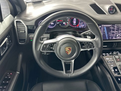 Certified 2023 Porsche Cayenne Platinum Edition image 18