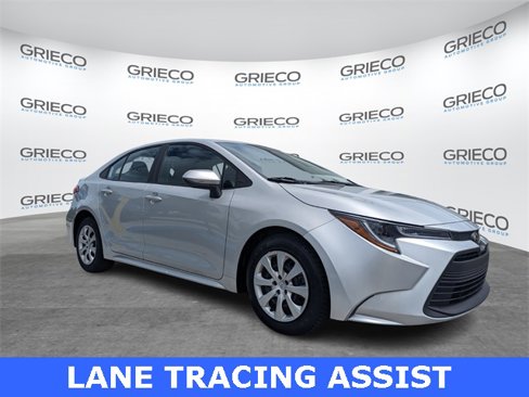 Used 2023 Toyota Corolla LE image 1