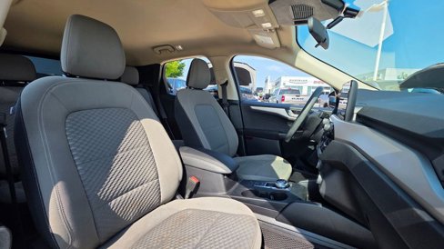 Used 2020 Ford Escape SE image 14