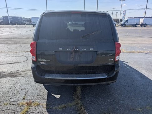 Used 2015 Dodge Grand Caravan SXT image 4