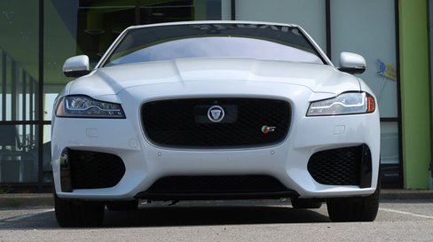 Used 2016 Jaguar XF S image 3