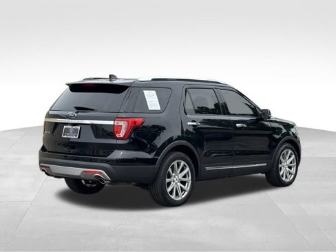 Used 2017 Ford Explorer Limited image 5