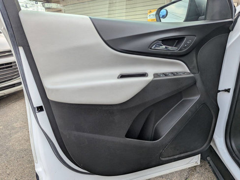Used 2022 Chevrolet Equinox LS image 12