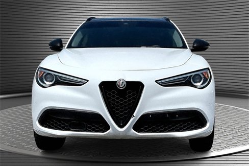 Used 2021 Alfa Romeo Stelvio Ti w/ Nero Edizione image 2