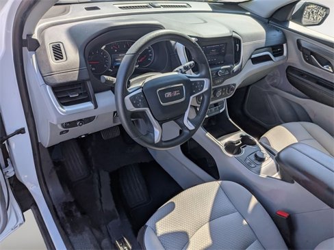 Used 2023 GMC Terrain SLE w/ Driver Convenience Package image 11