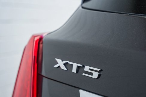 Used 2018 Cadillac XT5 AWD image 10