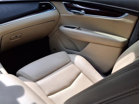 Certified 2019 Cadillac XT5 Premium Luxury image 10