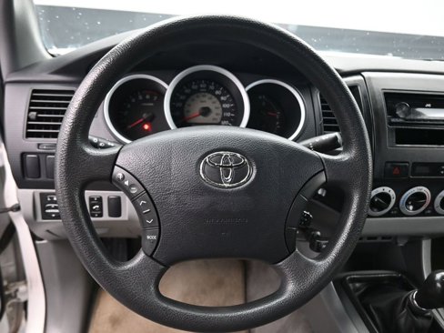 Used 2011 Toyota Tacoma 2WD Access Cab image 13