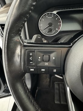 Used 2021 Nissan Rogue SV image 17