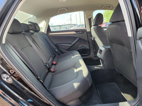 Used 2013 Volkswagen Passat 2.5 S image 13